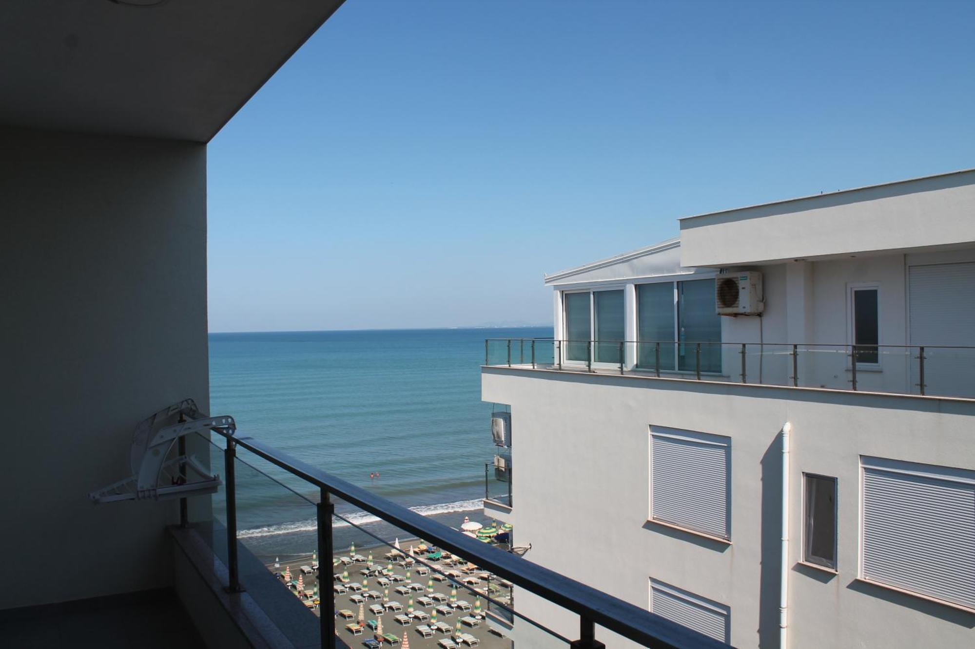 Ferienwohnung Roxhensi Shëngjin Exterior foto
