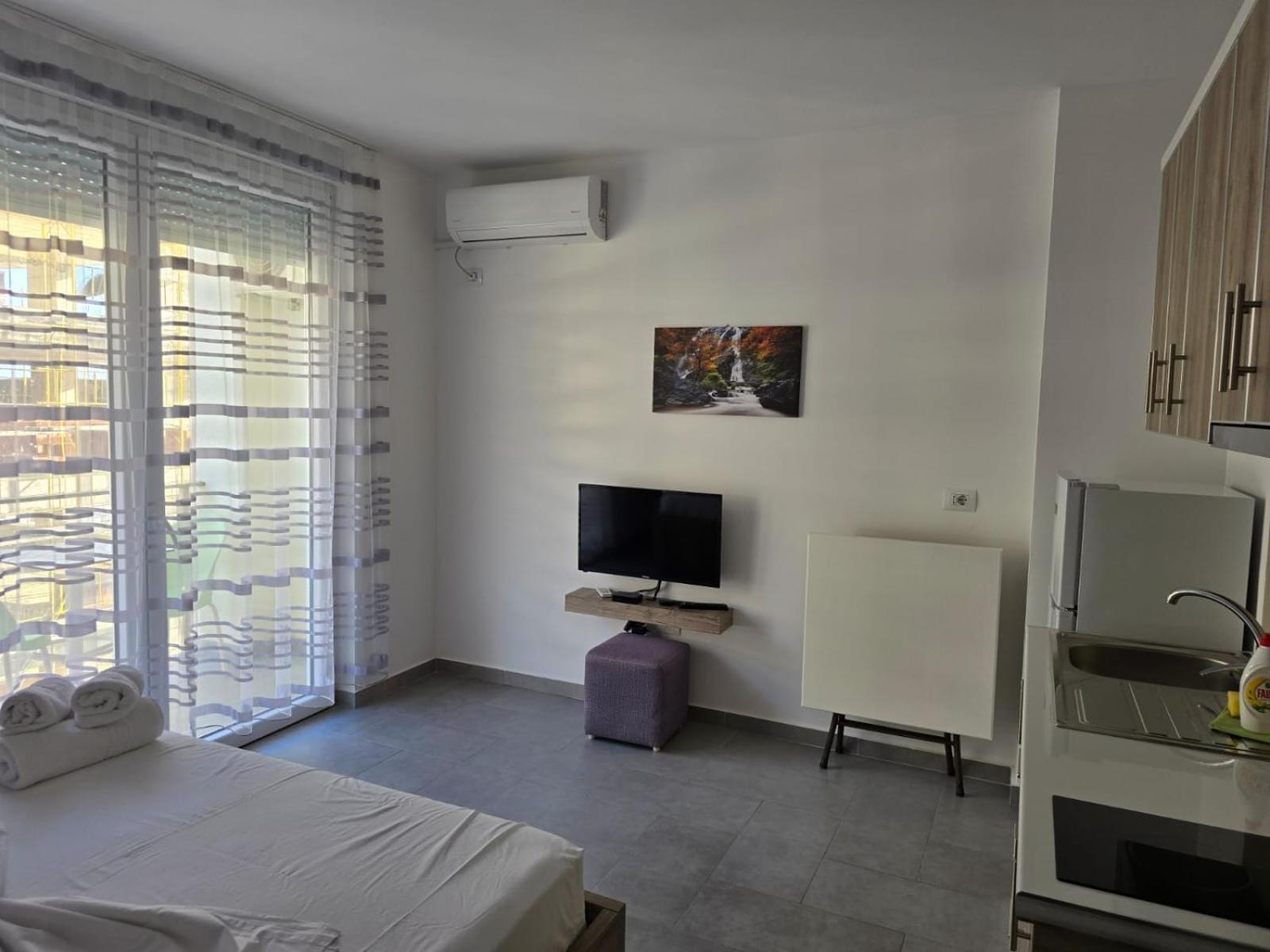Ferienwohnung Roxhensi Shëngjin Exterior foto