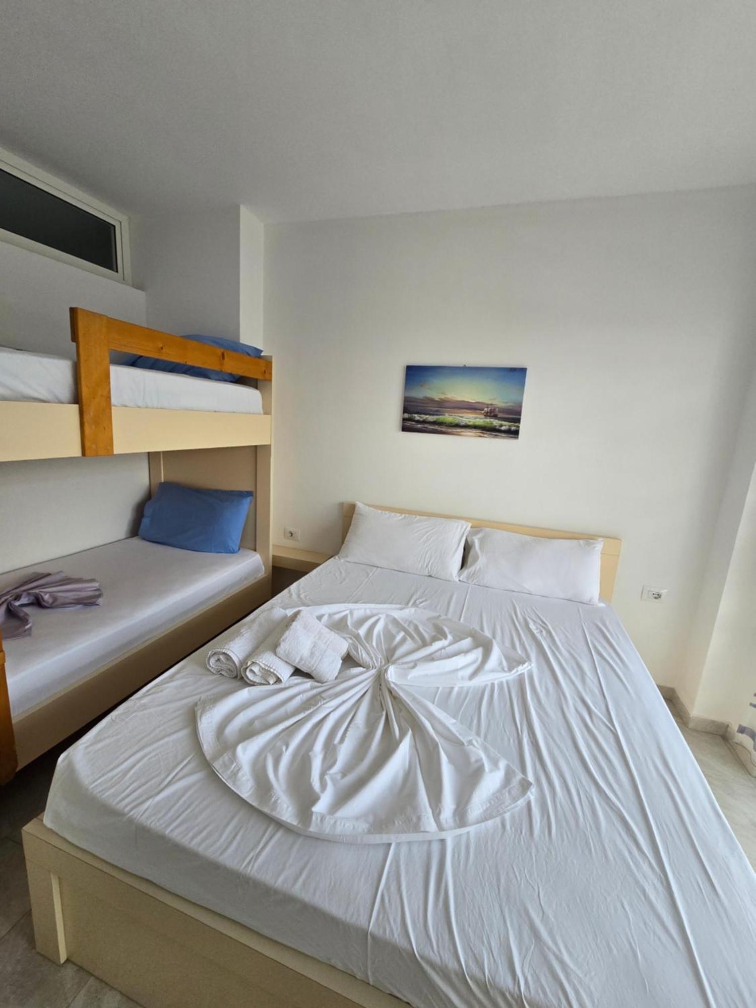 Ferienwohnung Roxhensi Shëngjin Exterior foto